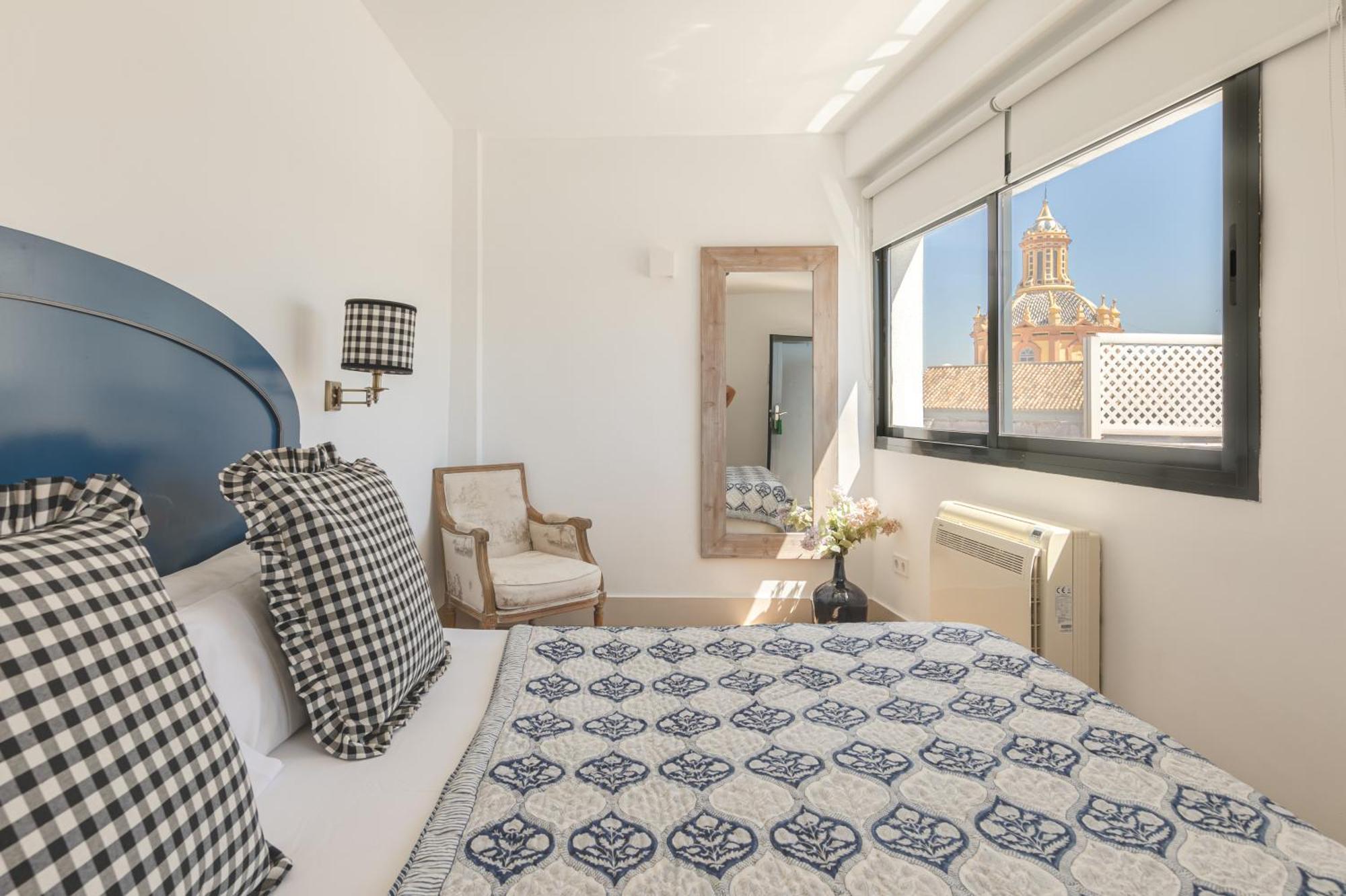 Nuea Cicerone Hotel Seville Exterior photo