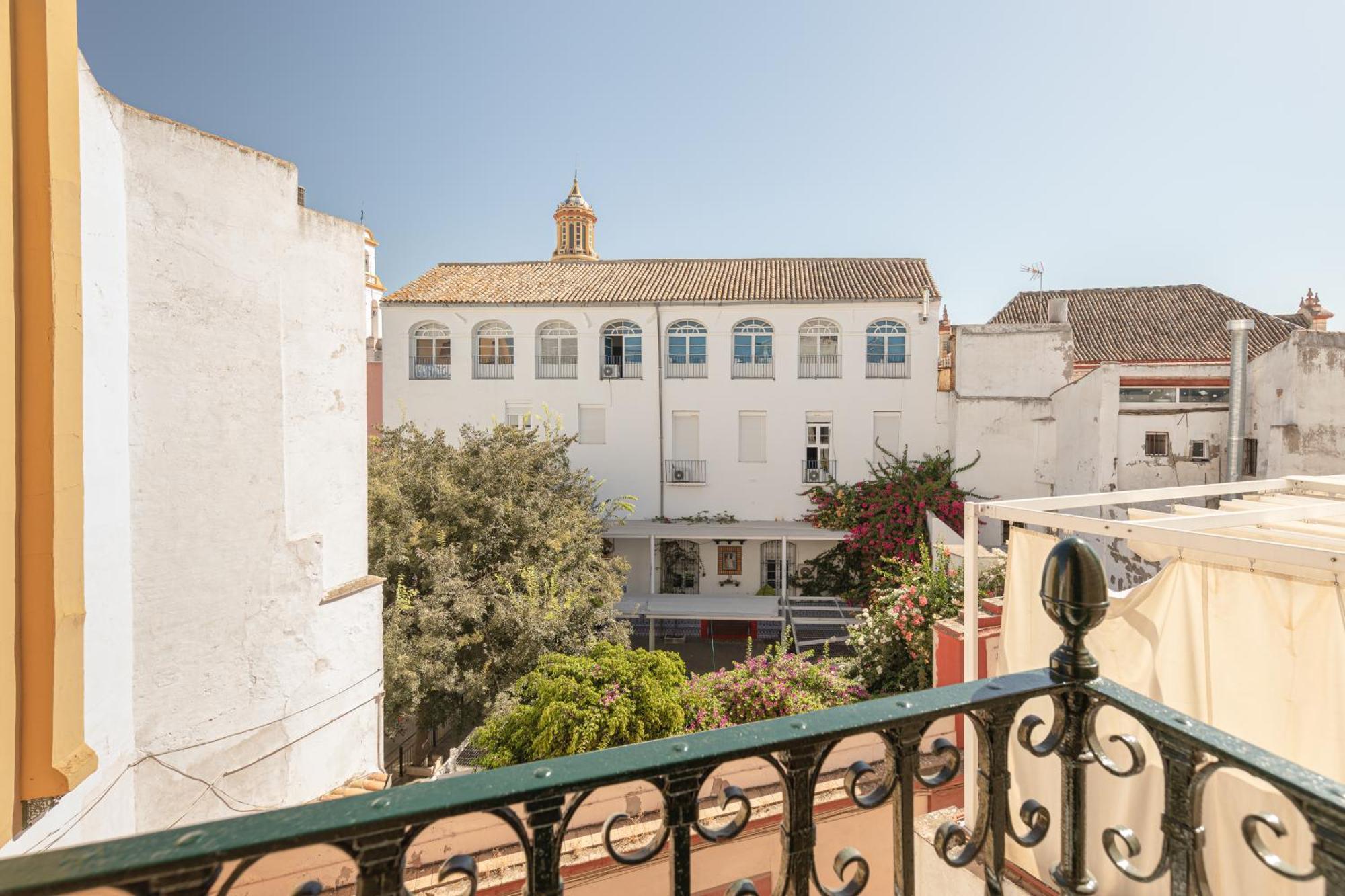 Nuea Cicerone Hotel Seville Exterior photo