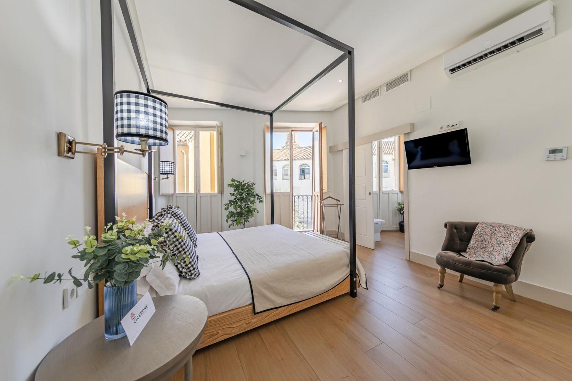 Nuea Cicerone Hotel Seville Exterior photo